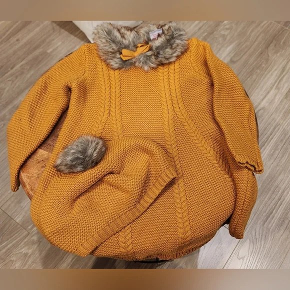 Baby tahari dress & beanie - Picture 2 of 2